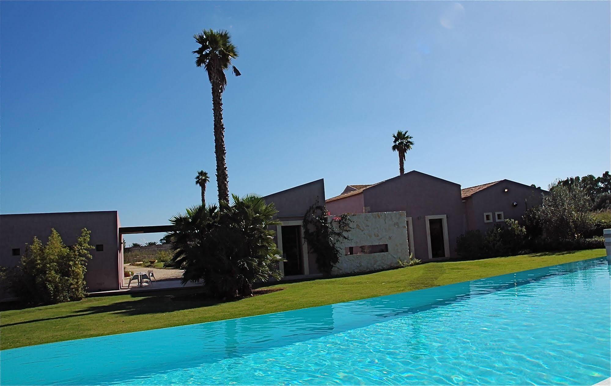 Caol Ishka Hotel 4*